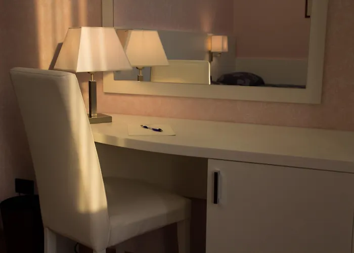 Hotell Pico Mirandola